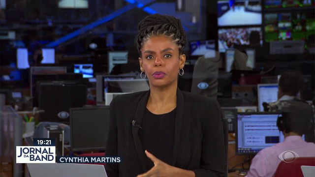 Cerco da polícia a um prédio da grande São Paulo, onde um homem estaria fazendo pessoas reféns dentro de um apartamento. Garrafa ao vivo está acompanhando. #BandJornalismo