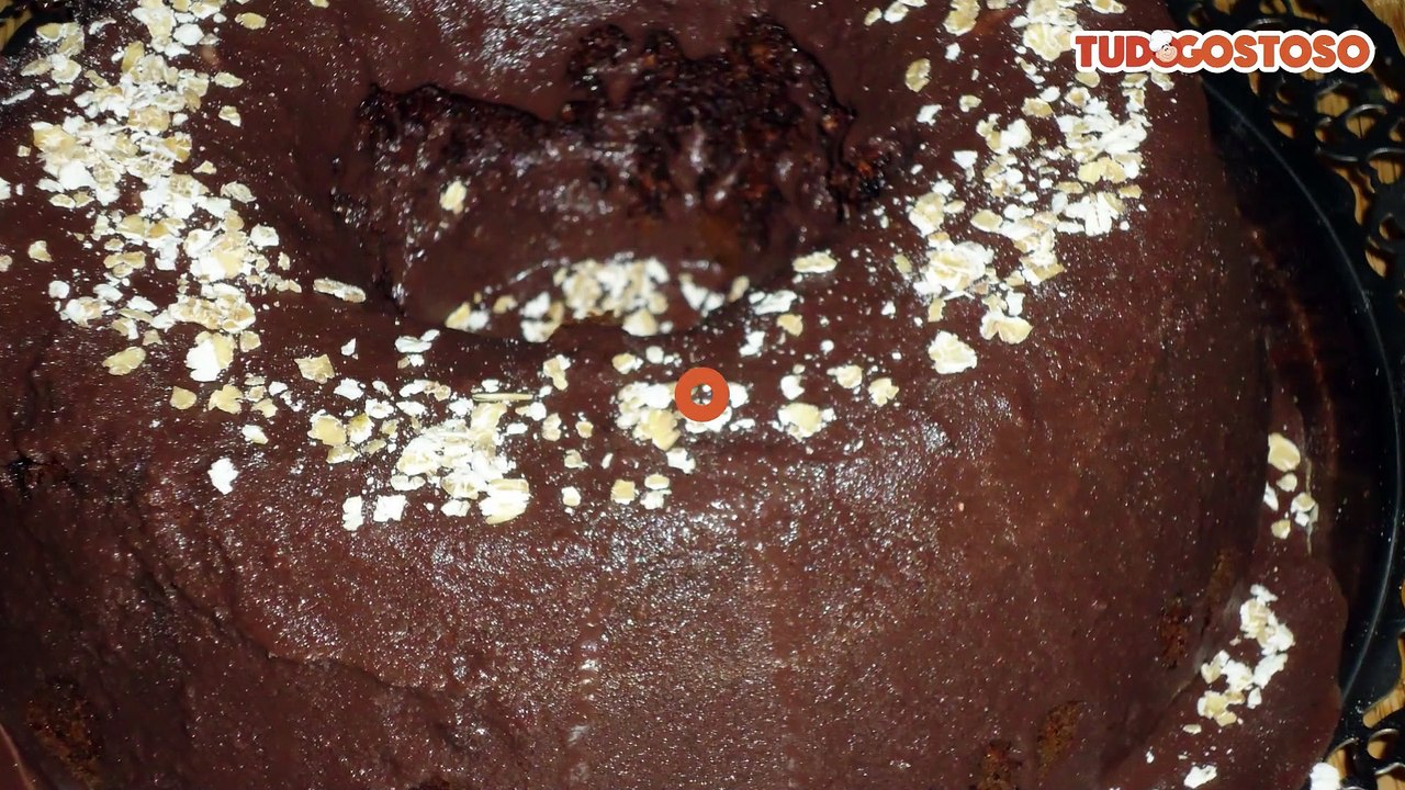 Bolo de chocolate com aveia