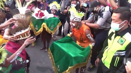 Momen Panglima TNI Jenderal Andika Disambut Tari Alen, ke Sorong Cek Pasukan