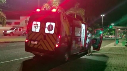 Menina de 2 anos fratura o fêmur ao sofrer queda na Av. Brasil; vítima possui a 'doença dos ossos de vidro'