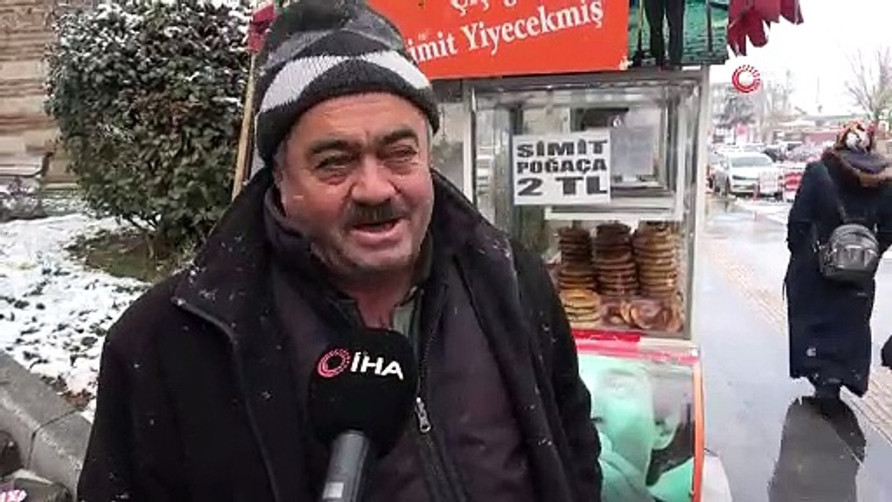 Lapa lapa yağan kar sevindirdi