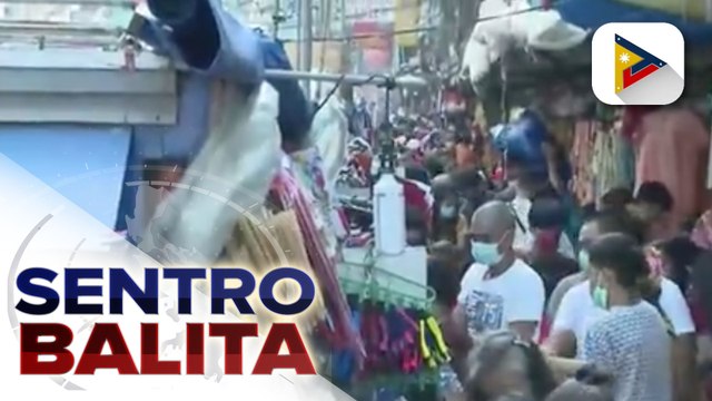 Mga may last minute Christmas shopping sa Divisoria, dagsa; Mga pulis, mahigpit na nagbabantay vs mga kawatan at lumalabag sa health protocols