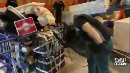 İstanbul'da yaklaşık 1 ton uyuşturucu ele geçirildi | Video Haber
