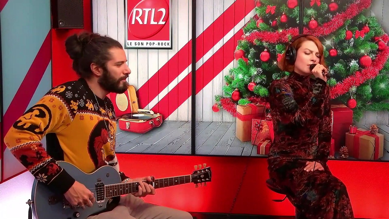 AVANT-PREMIERE - Regardez Elodie Frégé qui reprend « All I want for Xmas » de Mariah Carey dans une émission spéciale qui sera diffusée dimanche à 19h sur RTL 2