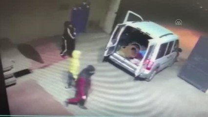 Şüphe üzerine durdurulan araçtaki hırsızlık şüphelileri gözaltına alındı