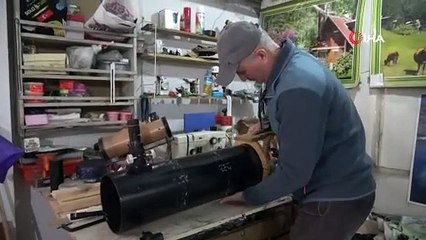 Evinde yaptığı teleskoplarla gezegenlerin fotoğrafını çekiyor