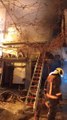 Beypazarı'ndaki tarihi çarşıda çıkan yangında iki dükkan zarar gördü