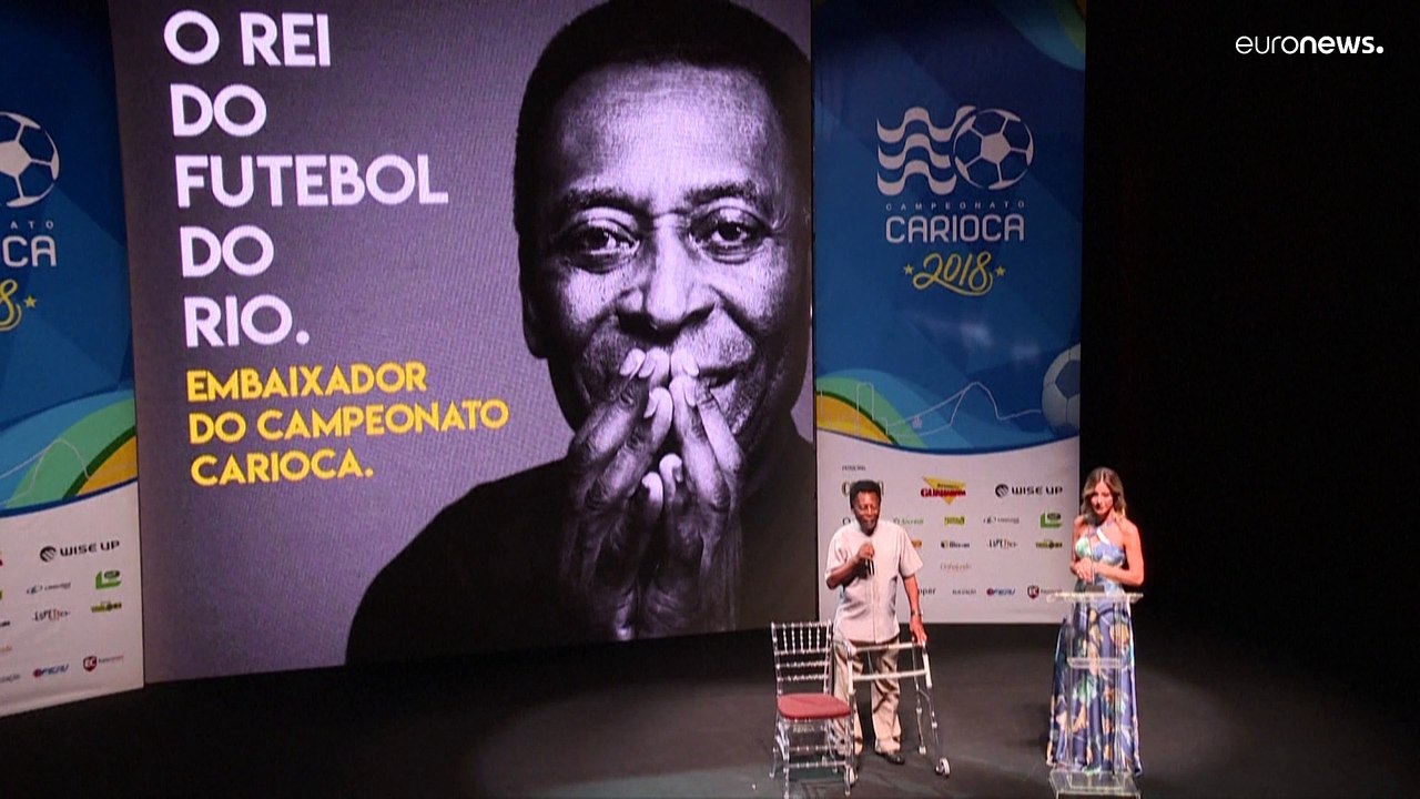"A foto sorrindo não é à toa", afirmou Pelé após ter alta para passar o Natal em família