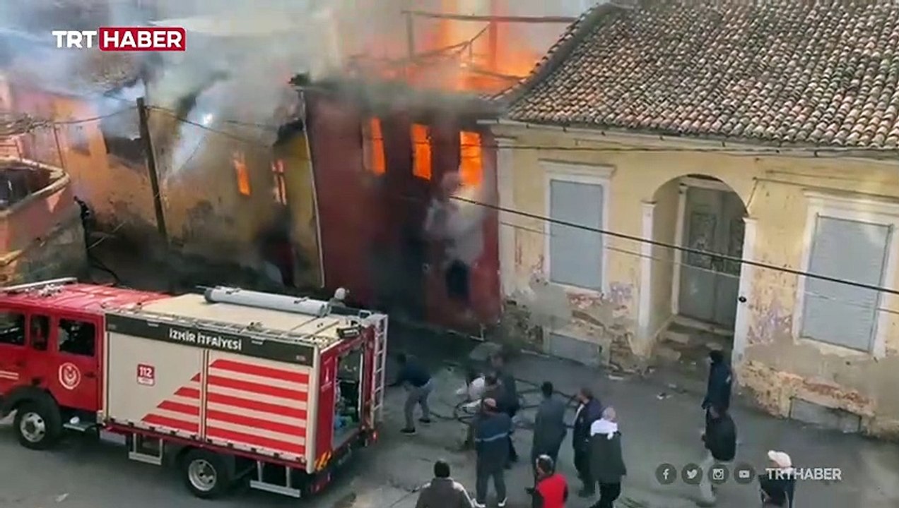 İzmir'de ev yangını: 3 kardeş hayatını kaybetti