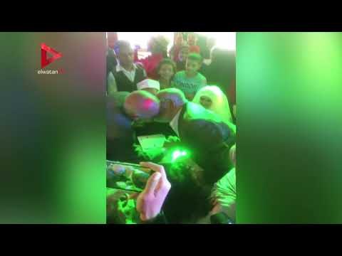 شاب يفاجئ عروسته بمنظرين..عريس ومأذون
