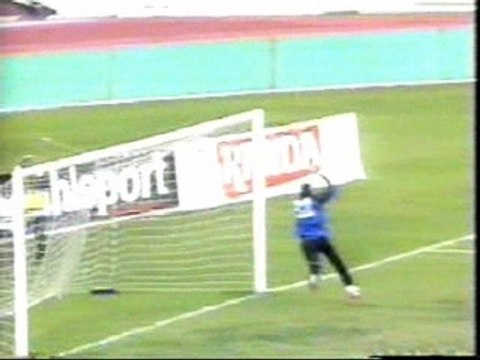 Zouba .. magistral coup franc