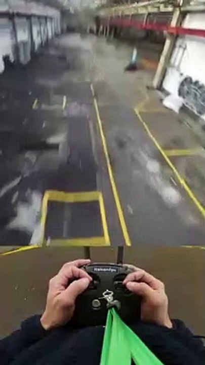 Incroyables manœuvres de pilote de drone