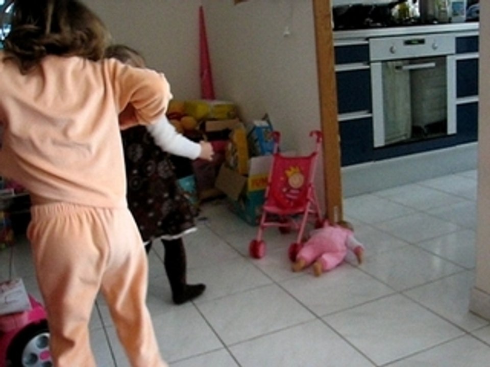 Lizéa & Charlotte Dansent (23 février 2008)