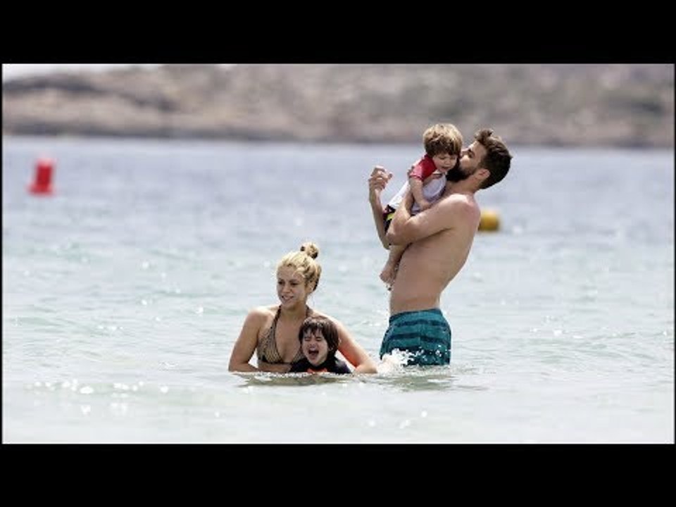 بعد ٧ سنين جواز.. "شاكيرا" سابت بيت "بيكيه"