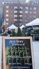 Here's What's Open & Closed On Christmas Weekend in Toronto