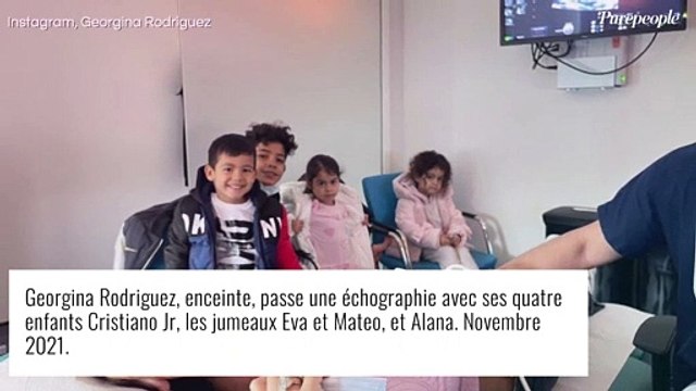 Georgina Rodriguez enceinte de jumeaux : le ventre de la fiancée de Cristiano Ronaldo s'est bien arrondi !