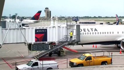 COVID-19: Χιλιάδες ακυρώσεις πτήσεων εξαιτίας της μετάλλαξης «Ο»