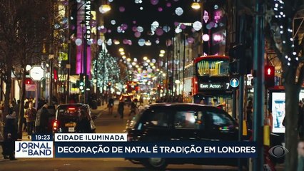 Luzes e cores marcam o Natal de 2021 em Londres.