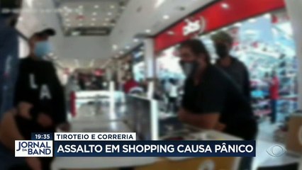 Tải video: Correria, tiroteio e arrastão durante um assalto num shopping em São Paulo. A polícia prendeu um dos suspeitos. #BandJornalismo