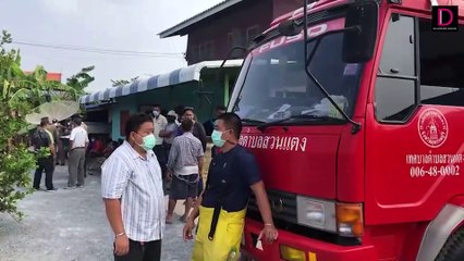 สะเทือนไกลกว่า 1 กม. ลอบผลิตพลุพลาดระเบิด บ้านทั้งหลังพังยับเจ็บ 1 | ชนคลิปข่าว 25/12/64 เดลินิวส์