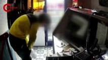 Böyle hırsız görülmedi: Girdiği dükkanda Türk bayrağını öptü sonra hırsızlık yaptı