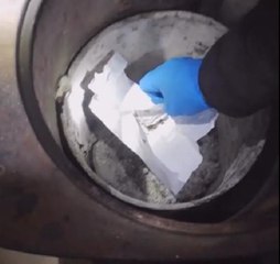 POLİS OPERASYONUNDA, SOBADAN UYUŞTURUCU ÇIKTI