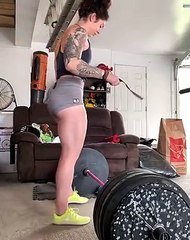 Natasha Aughey - Beautiful Female Bodybuilder Gym Workout_2