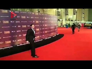 النجم العالمي أدريان برودي الحائز على الأوسكار يصل حفل ختام القاهرة السينمائي