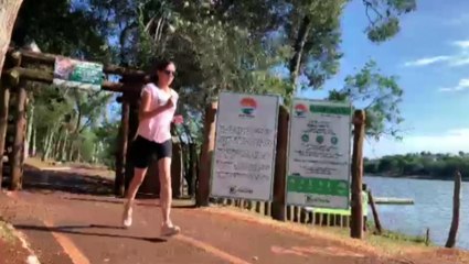 Pessoas que levantam cedo para se exercitarem no lago: Normais, estranhas ou evoluídas?