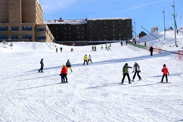 Kartalkaya'da yılbaşı öncesi tatilci yoğunluğu