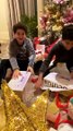 طارق العريان يحتفل مع أبنائه بمناسبة الكريسماس.. وآدم وعلى سعداء بالهدايا