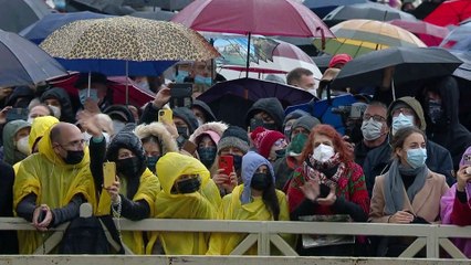 Έκκληση του Πάπα για διάλογο και γεύμα στους φτωχούς