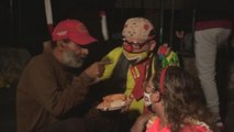 La hallaca, el sabor de la Navidad venezolana para quienes habitan en la calle