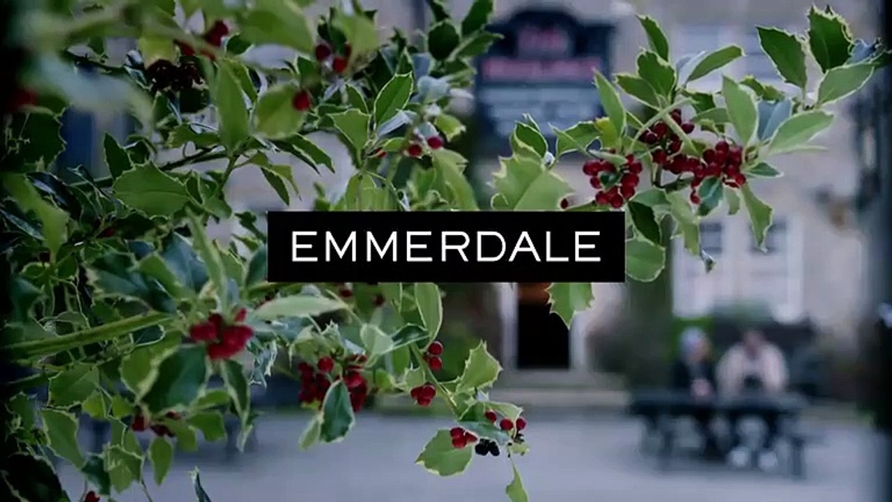 EMMERDALE - CHRISTMAS DAYS DOUBLE EPISODE