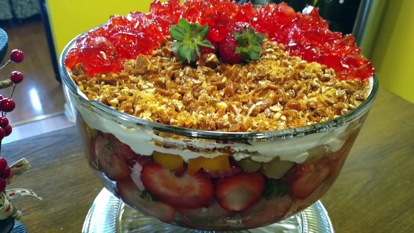 Strawberry Trifle in Hindi/Urdu | Rehya Kitchen