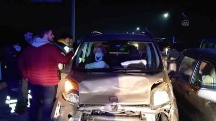 Son dakika... Zincirleme trafik kazasında biri çocuk 4 kişi yaralandı