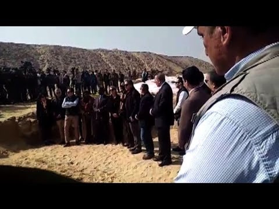 العناني يعلن عن اكتشاف مقبرة الكاهنة حتبت