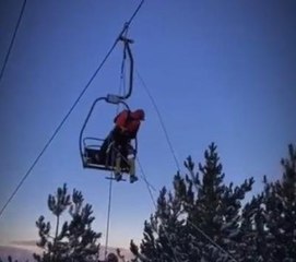 Palandöken'de telesiyejde mahsur kalan 17 kişi kurtarıldı