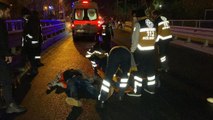 Şişli’de virajı alamayıp devrilen motosiklet metrelerce sürüklendi: 2 yaralı