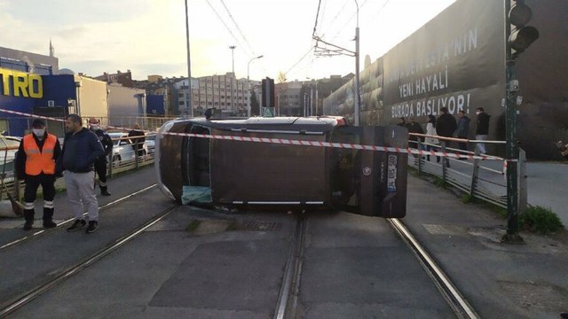 İstanbul’da tramvay yolunda kaza