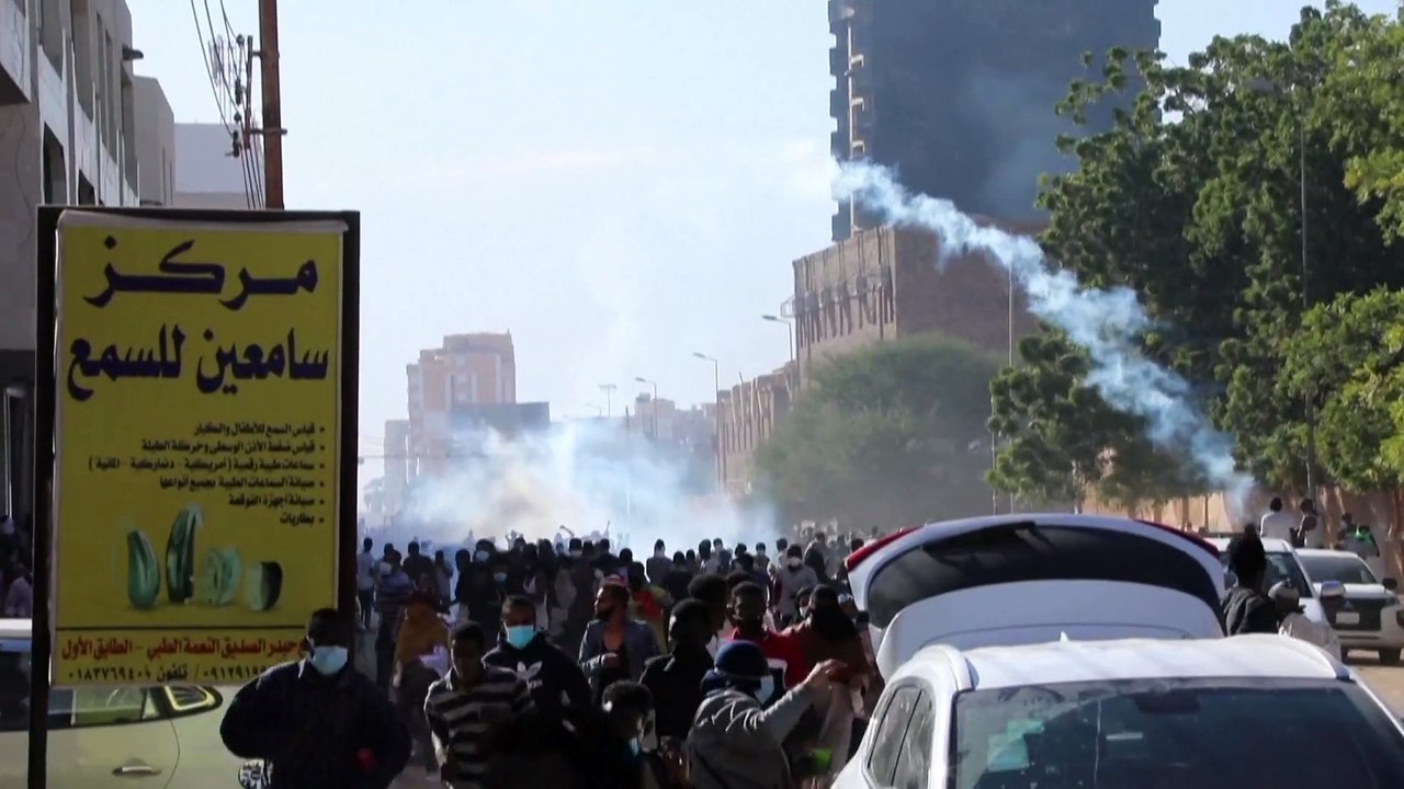 Tränengas und Geschosse: 180 Verletzte bei Protesten im Sudan