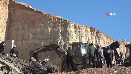 Mardin'de inşaat halinde olan bina çöktü: 1 işçi hayatını kaybetti