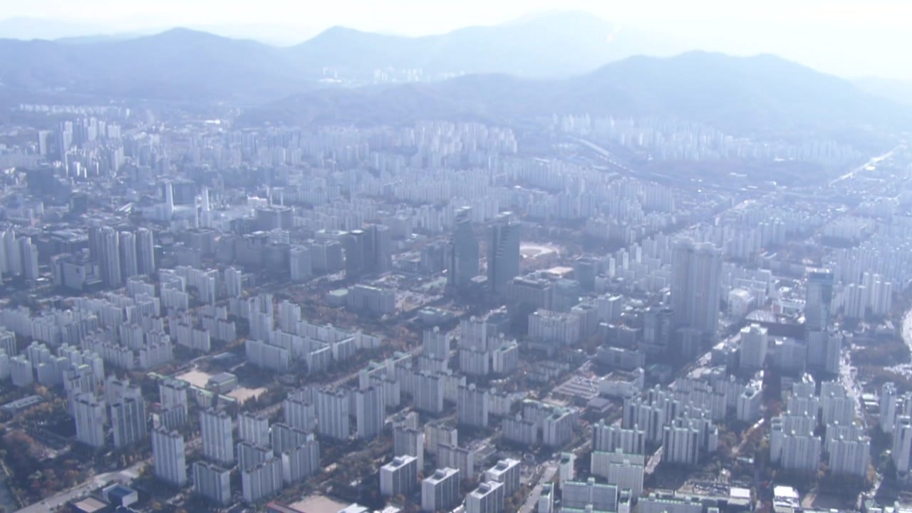 전국 집값 오름폭 14개월 만에 1% 미만 둔화 / YTN