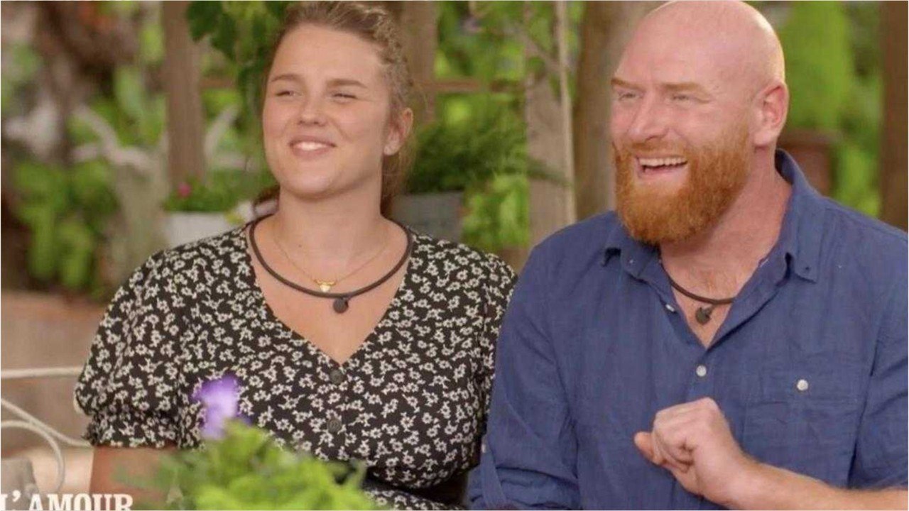 FEMME ACTUELLE - Jérôme et Lucile ("L'amour est dans le pré") : le couple annonce ses fiançailles (1)