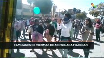 teleSUR Noticias 14:30 26-12: Familiares de víctimas de Ayotzinapa marchan en Ciudad de México
