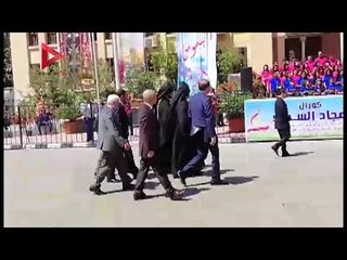 وزيرا الكهرباء والبيئة ووفدان من الأوقاف والأزهر يصلون الكاتدرائية لتهنئة البابا تواضروس