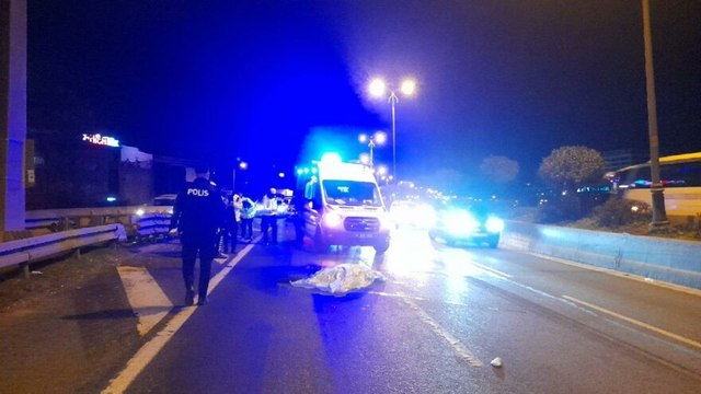 Bayrampaşa'da otomobilin çarptığı yaya hayatını kaybetti, sürücü kaçtı