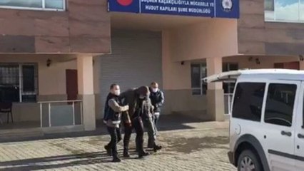 Van’da göçmen kaçakçılığı yapan 12 kişi yakalandı