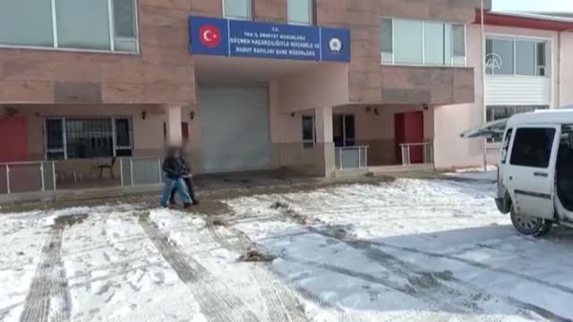 Göçmen kaçakçılığı yaptıkları iddiasıyla 12 şüpheli hakkında işlem yapıldı