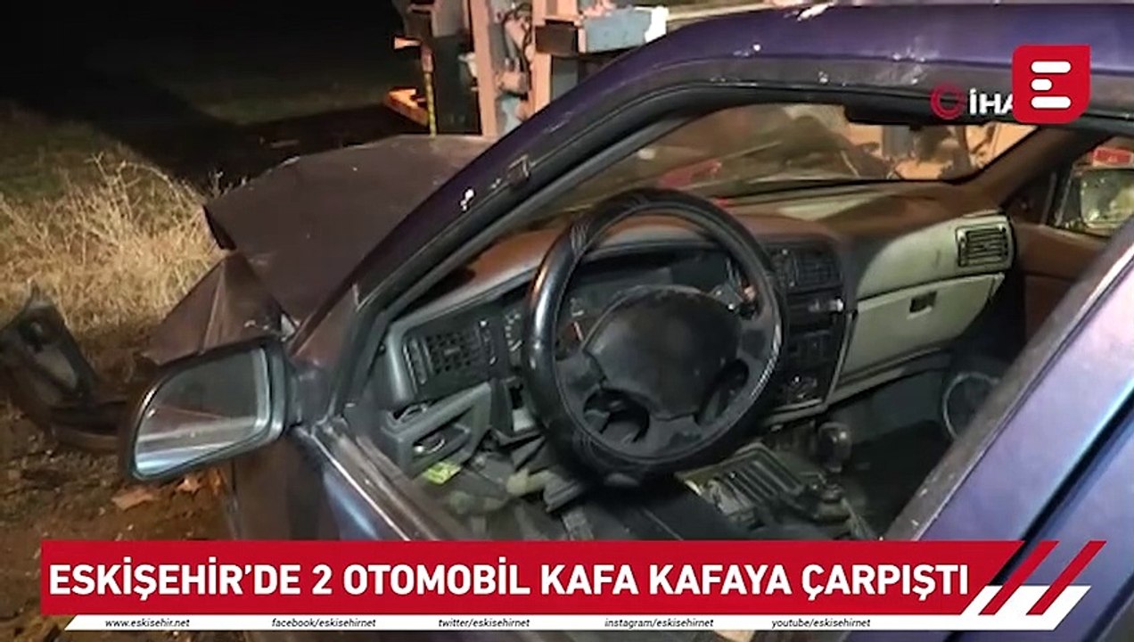 Eskişehir’de 2 otomobil kafa kafaya çarpıştı: 3 yaralı
